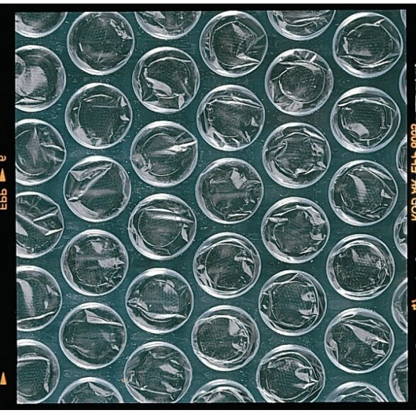 Burbulinė plėvelė 60g/m2 1,2 m x 100 m skaidri Burbulinė plėvelė 60g/m2 1,2 m x 100 m skaidri