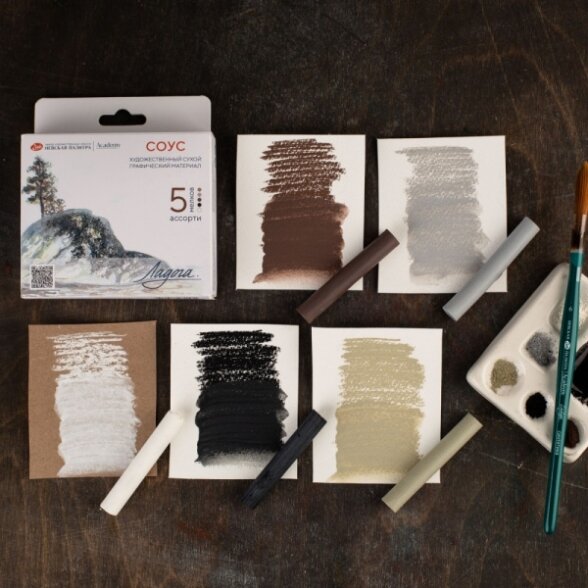 Artists' graphic materials set Ladoga, sauce, 5 colours, 5 chalk, carton box 3 Artists' graphic materials set Ladoga, sauce, 5 colours, 5 chalk, carton box 3