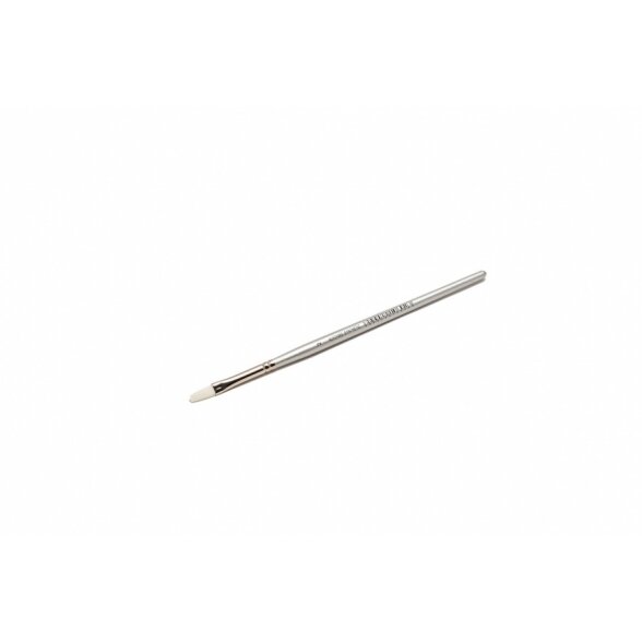 White Synthetic 2106 Flat Short Handle Brush No.2